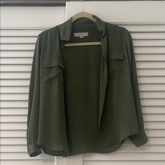 LOFT Dark Green Casual Blouse - Picture 1 of 3